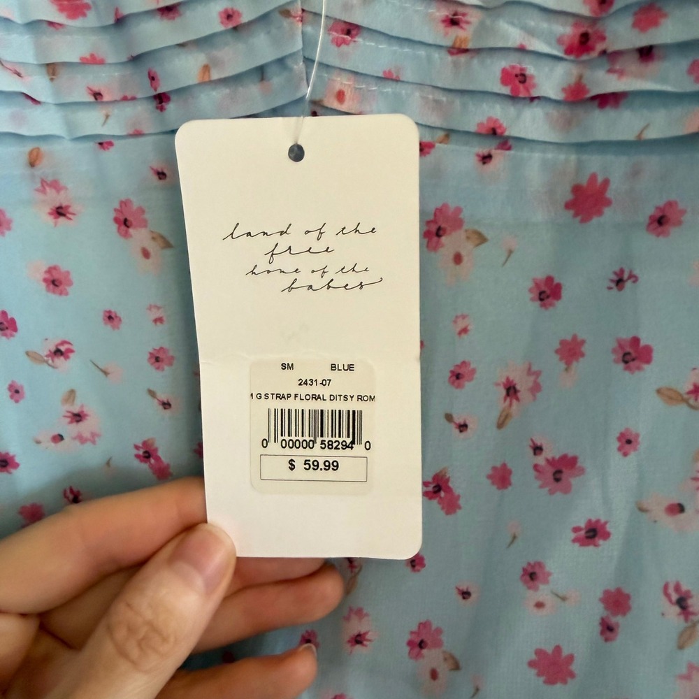 American Threads Light Blue‎ Pink Ditsy Floral V-Neck Skort Romper Small NWT - Picture 4 of 12